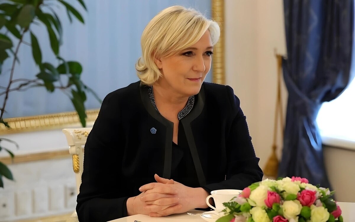 Paris: Le Pen und ihre Partei stehen vor Gericht wegen Scheinbeschäftigung