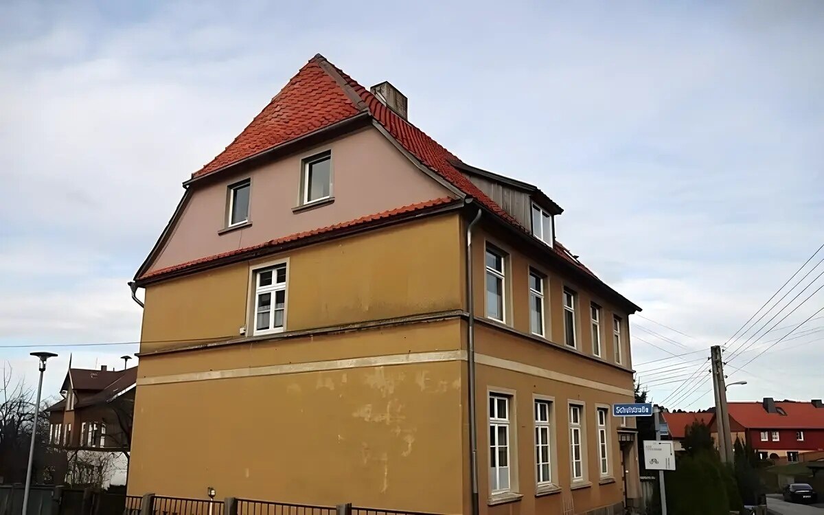 Sachsen: Polizei rückt nach Bombendrohungen an Schulen in Sachsen aus