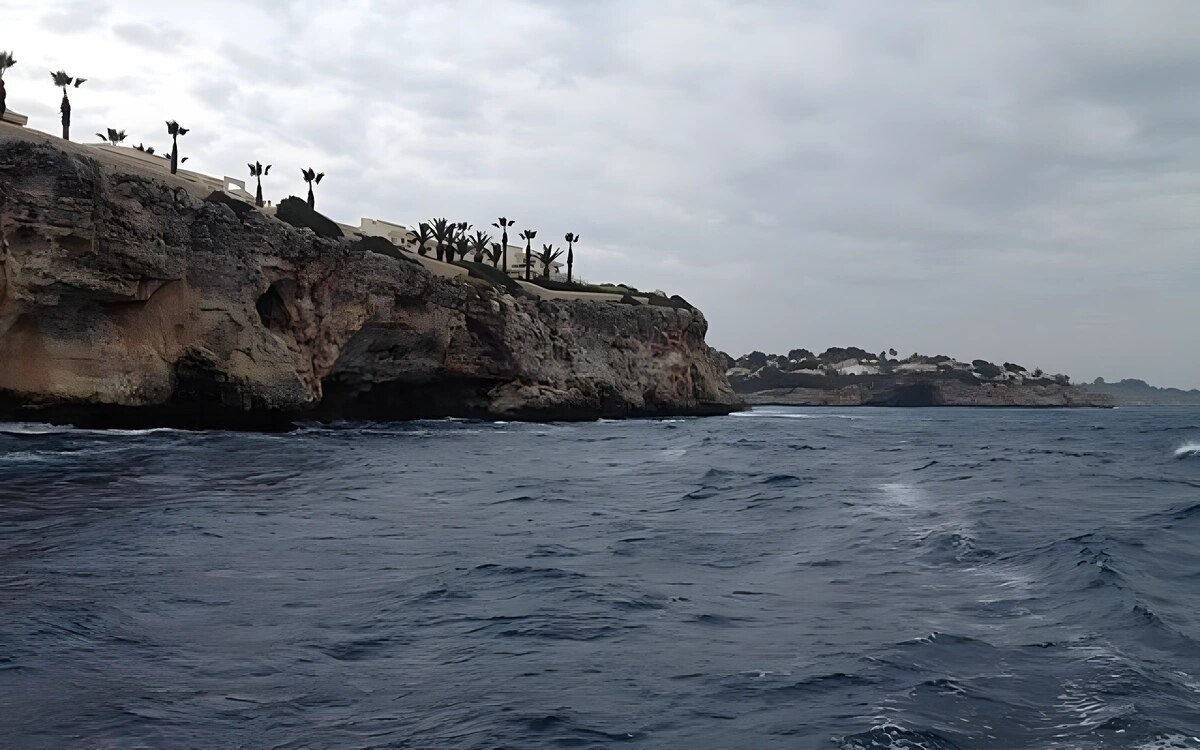 Spanien unwetter chaos auf mallorca fluege gestrichen und alarmstufe rot