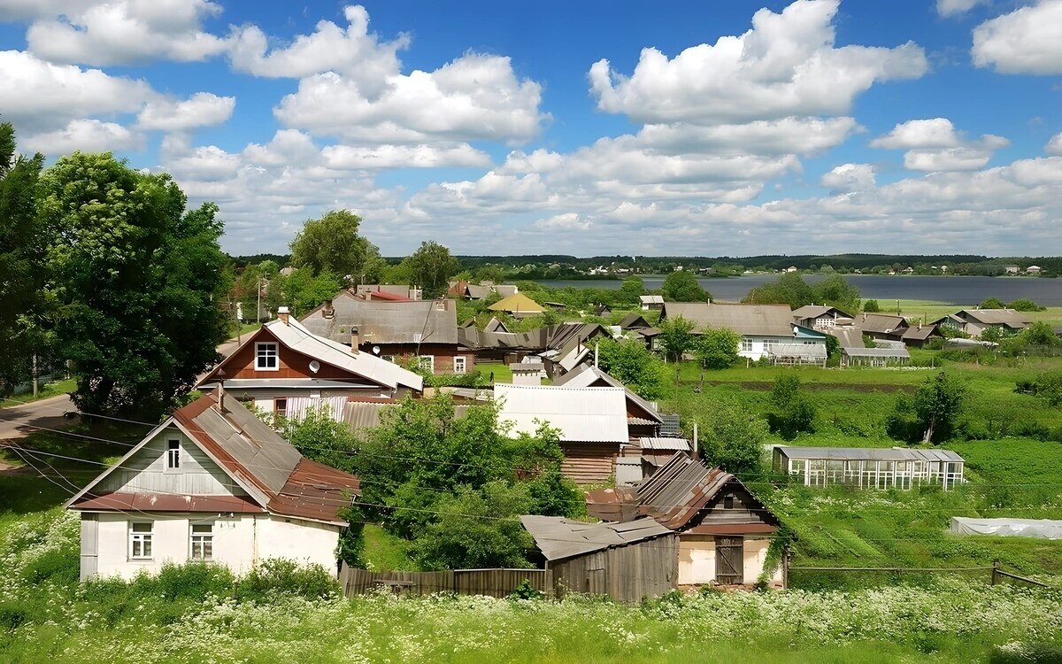 Toropez drohnenangriff auf munitionsdepot russische stadt in alarmbereitschaft