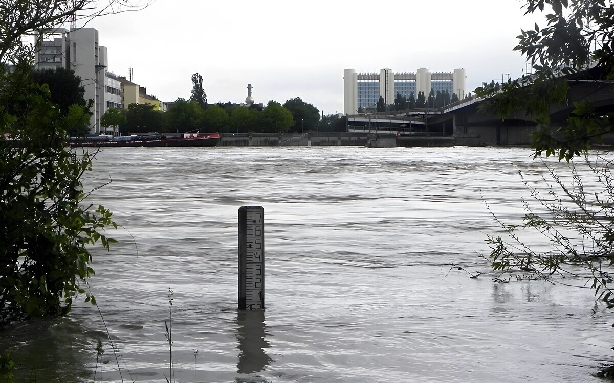 Wien hochwasser katastrophe in niederoesterreich gemeinden verwuestet und tausende betroffen