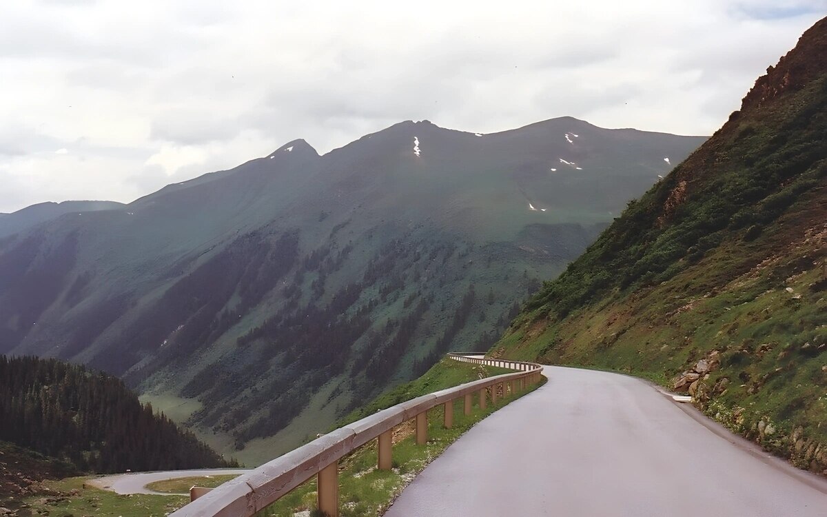 Wien: Schwere Niederschläge in Österreich - Bergstraßen gesperrt und Veranstaltungen abgesagt