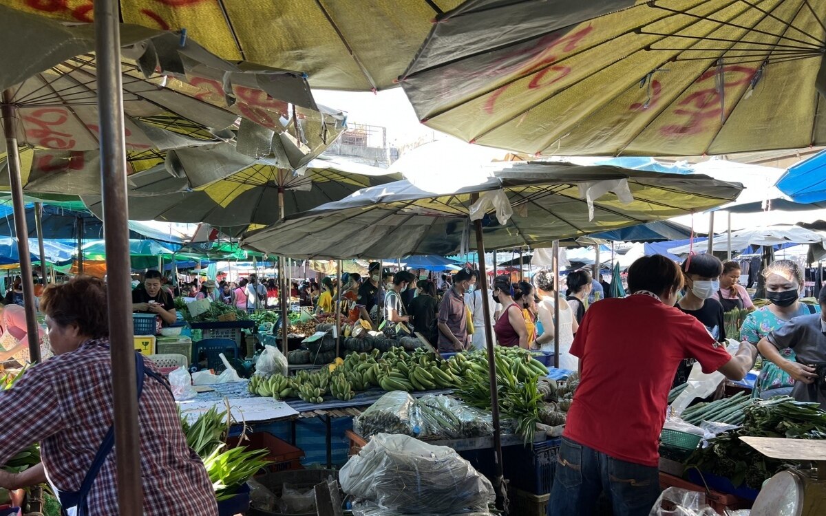 Wirtschaftliche turbulenzen bewaeltigen die thailaendische wirtschaft am scheideweg