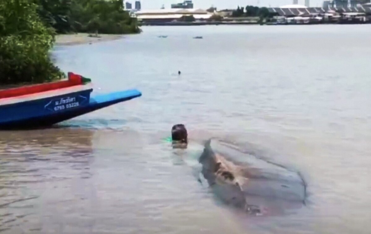 Bootsunfall im Chao Phraya: Tragödie mit glücklichem Ende für Passagiere - Retter finden Fahrer tot