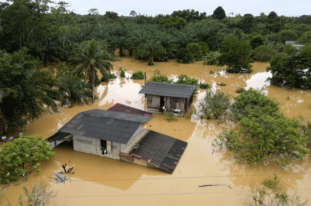 Mindestens 500 Häuser in Trat überschwemmt