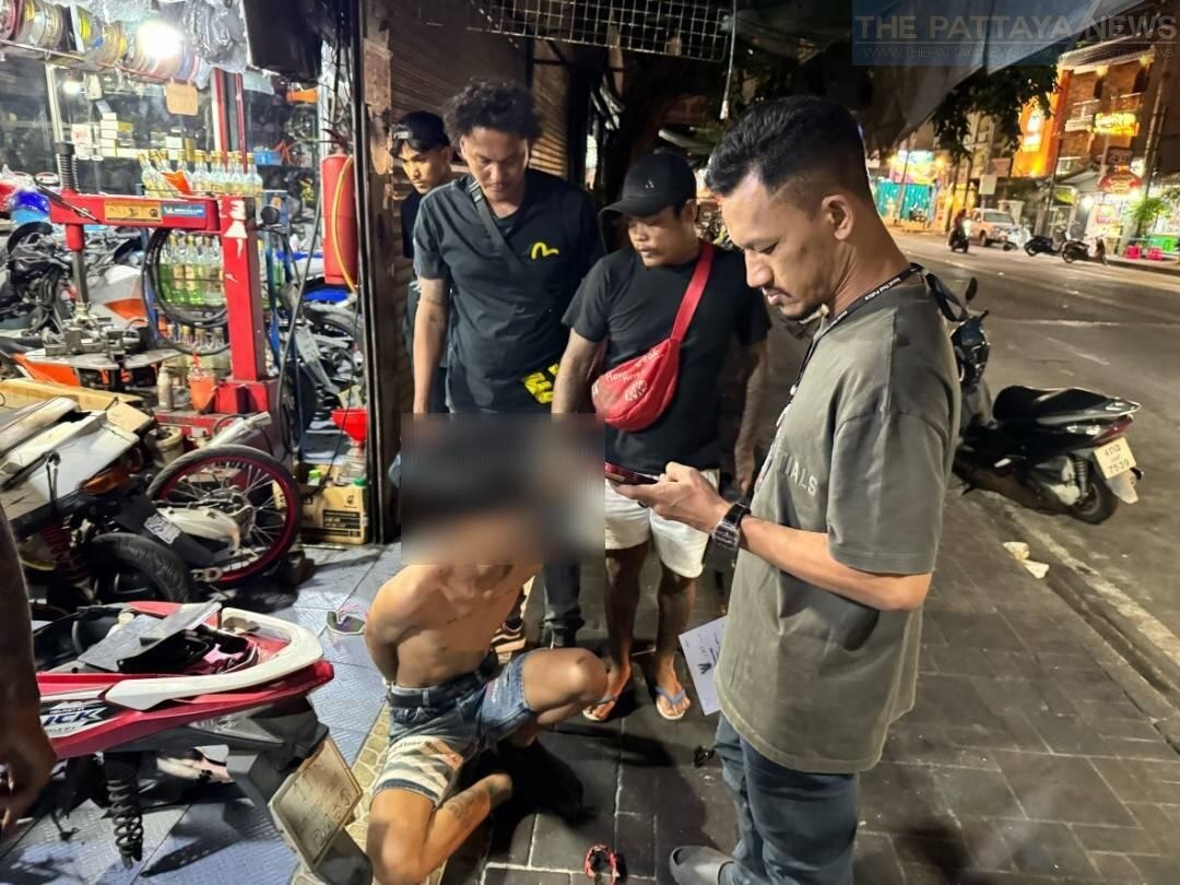 Mutmaßliches Gangmitglied in Pattaya nach Messerangriff auf Jugendlichen und Polizeibeamten in Gewahrsam genommen