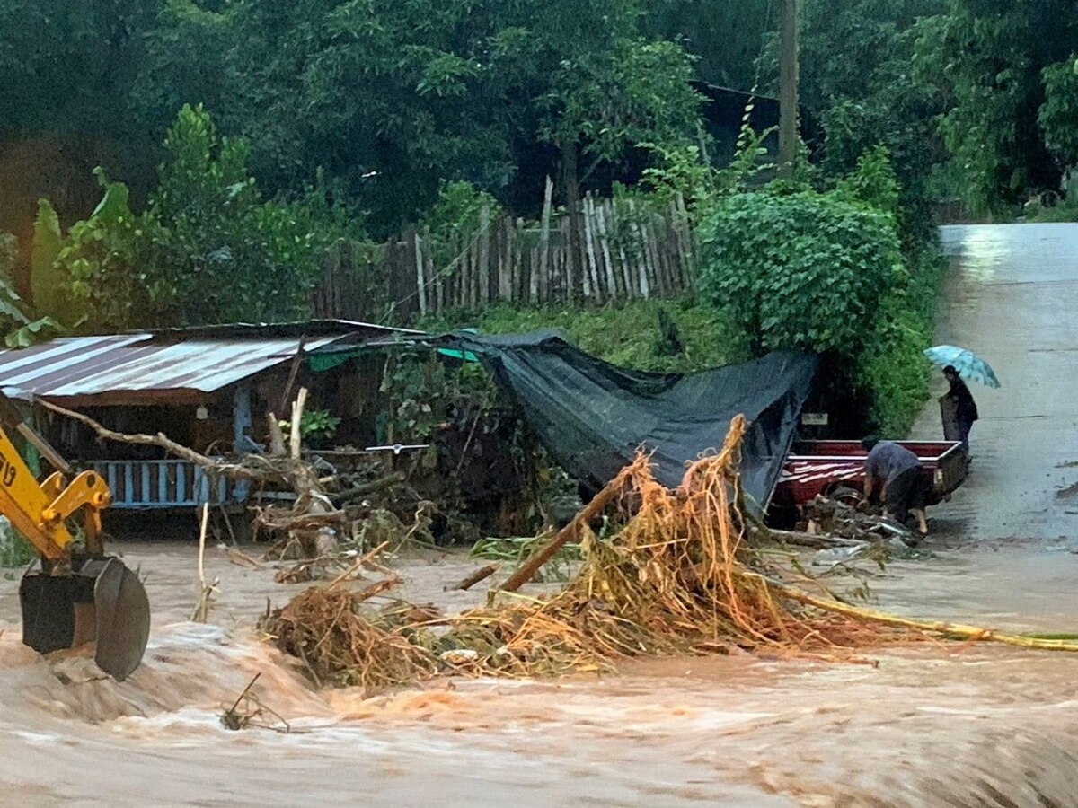 Heftige Sturzfluten und starke Regenfälle: Provinzen im Norden Thailands stehen vor einer Katastrophe