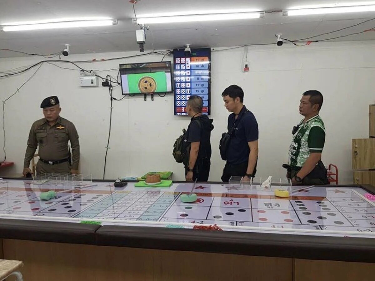 Hohe Einsätze: Polizei führt Razzia in Bangkoks illegaler Spielhölle durch