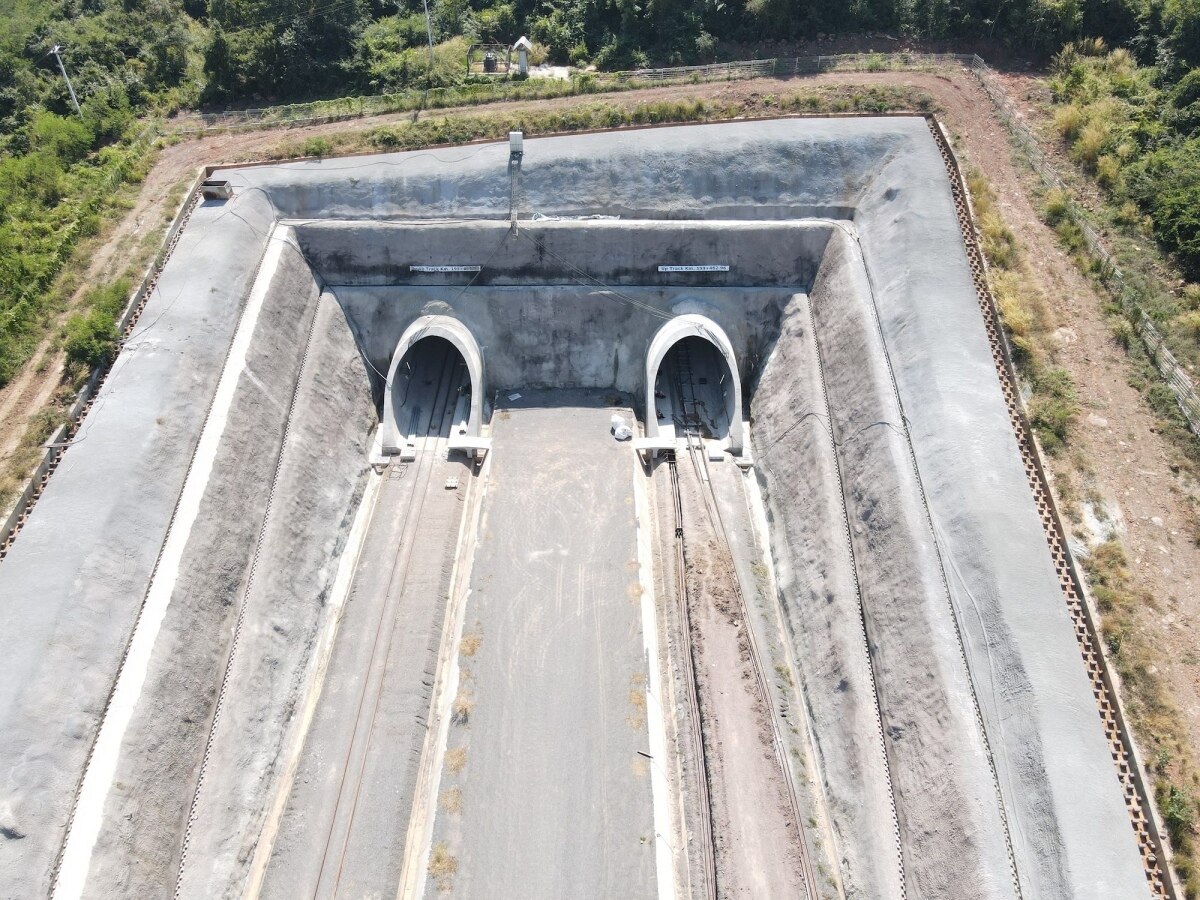 Hua Hins Bahnentwicklungen: Die Unterschiede zwischen der zweigleisigen und der Hochgeschwindigkeitszugstrecke